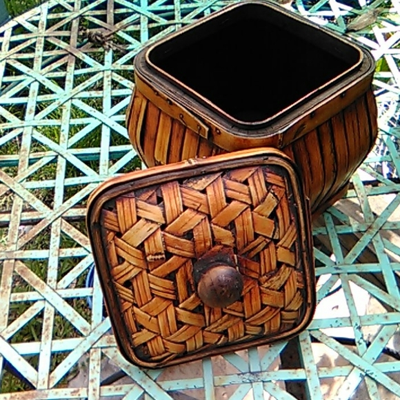 Wooden Box with lid - Picture 2 of 8